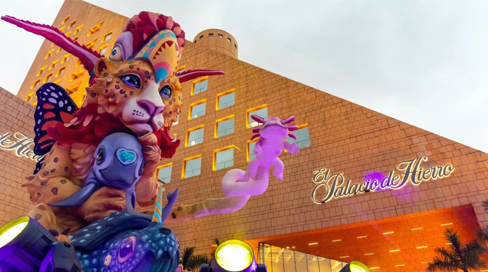 “Anáhuac”, la escultura monumental creada por DULK para El Palacio de Hierro